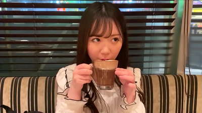 O, universitetdə eyni kluba mənsub olan dostudur. Və o, klubun ən cazibədar qızıdır. Bu, Yapon seksual atmosferidir.